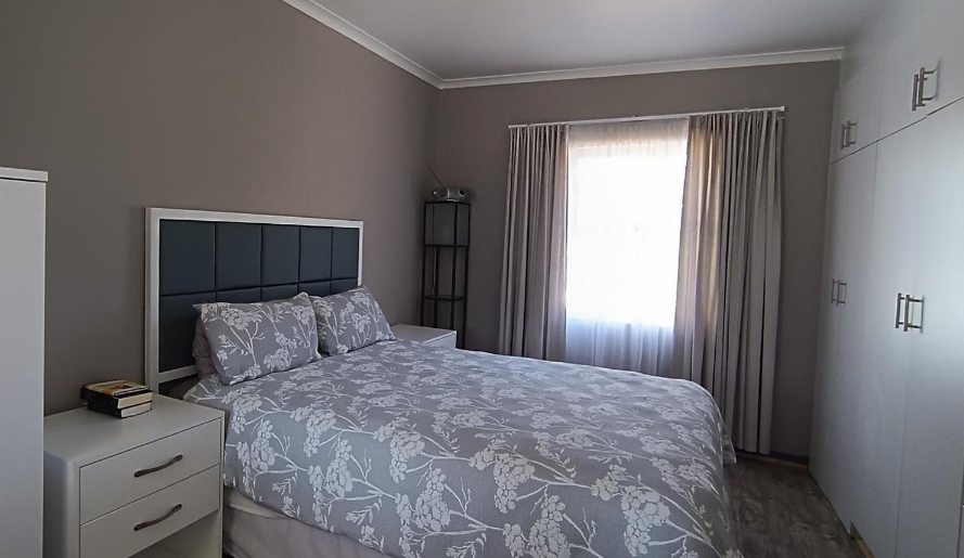 4 Bedroom Property for Sale in Firlands Western Cape